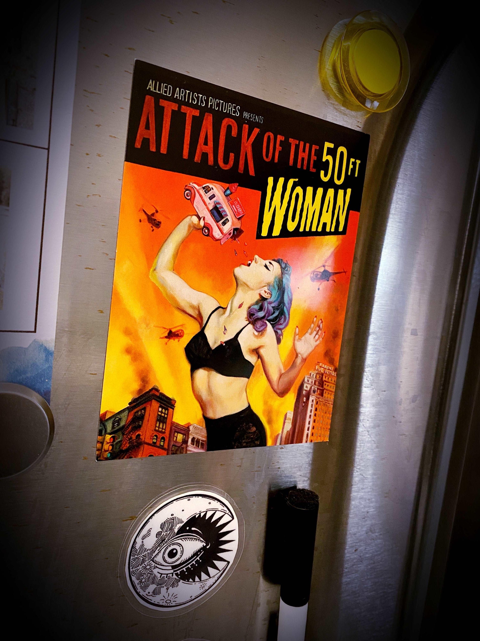 Carte aimantée Attack of the 50ft Woman - Femporium